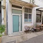 Octopus Apartment